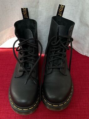 Doc Martens 1460 Size 6